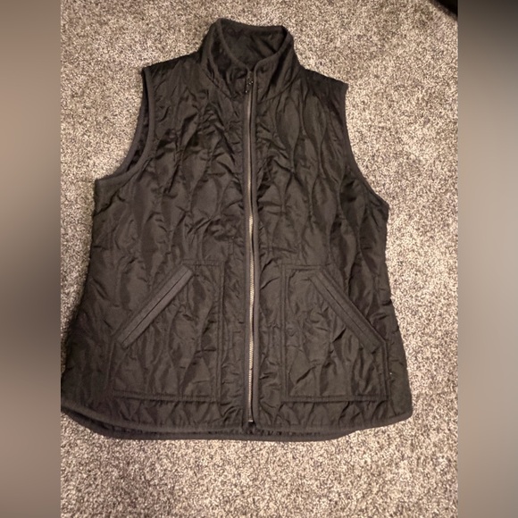 Old Navy Jackets & Blazers - Old Navy Black Quilted Vest